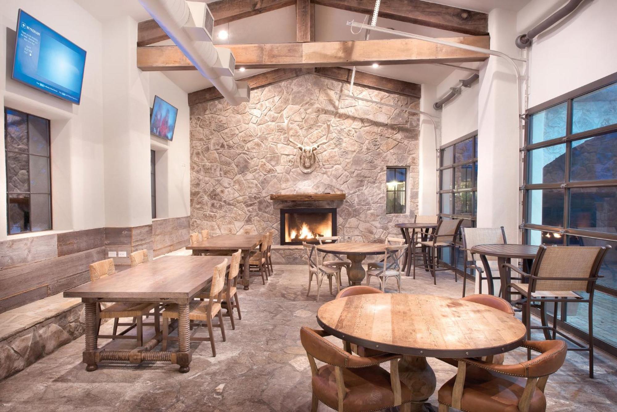 Worldmark Hunt - Stablewood Springs Resort Eksteriør bilde